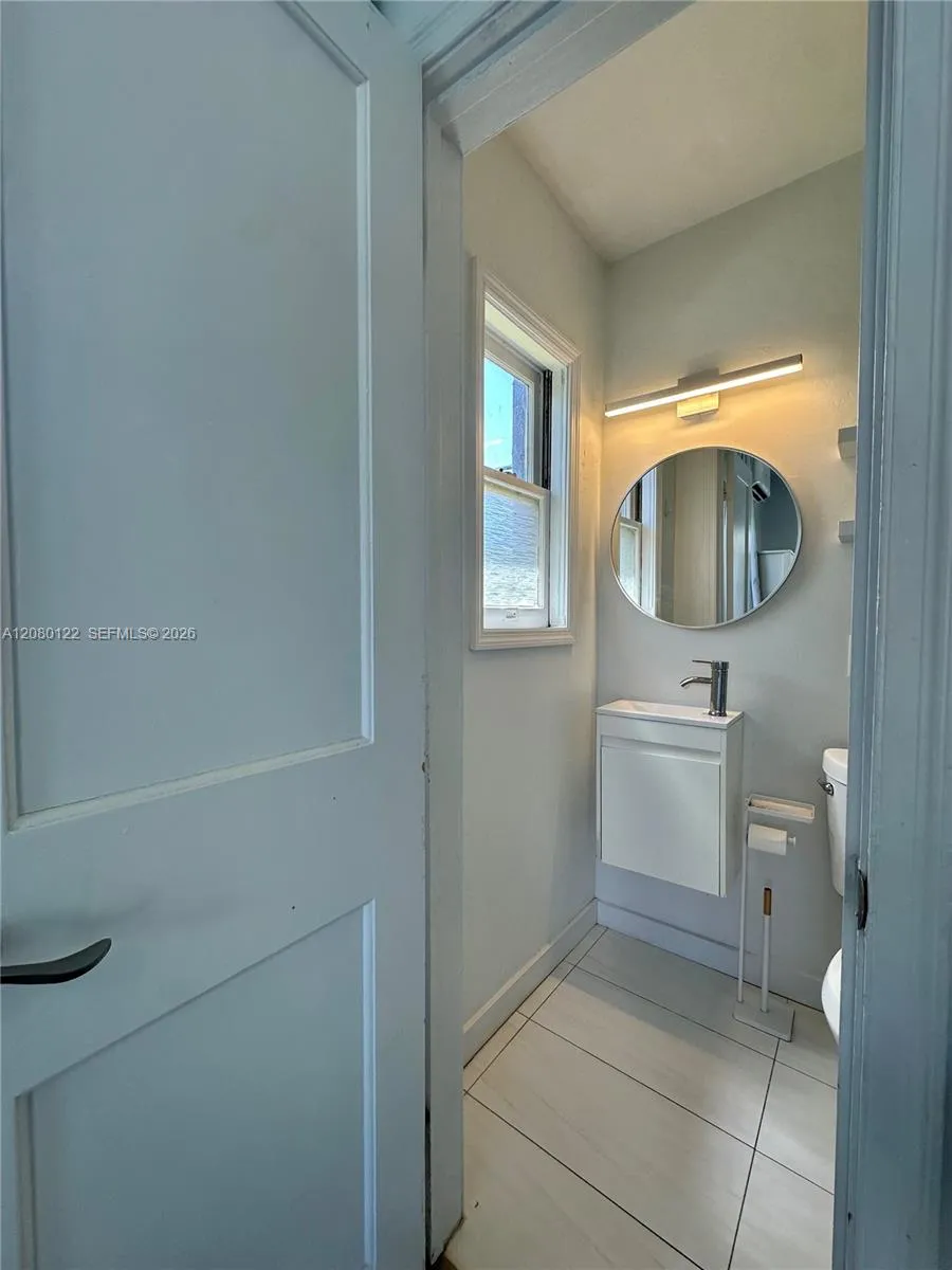415 75th St #2A Miami Beach, FL 33141