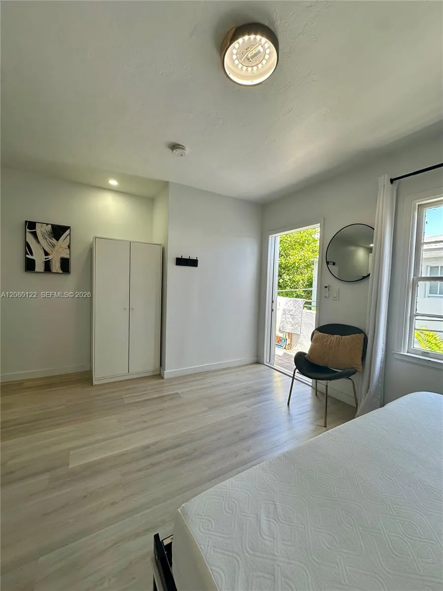 415 75th St #2A Miami Beach, FL 33141