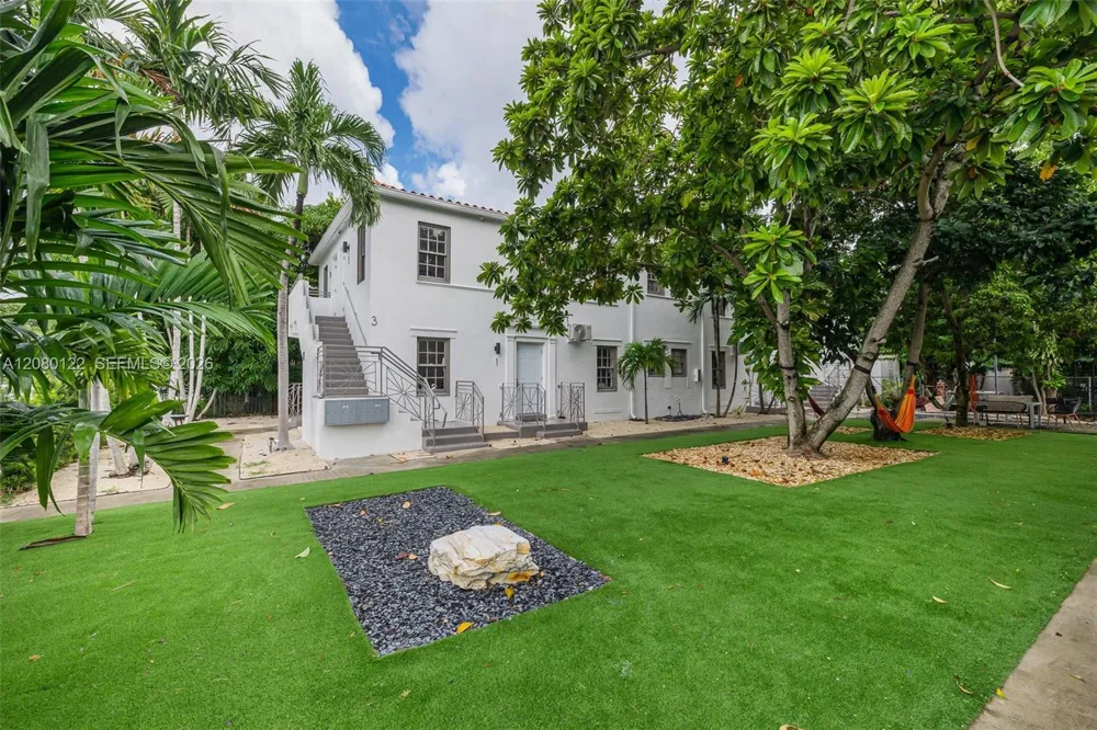 415 75th St #2A Miami Beach, FL 33141