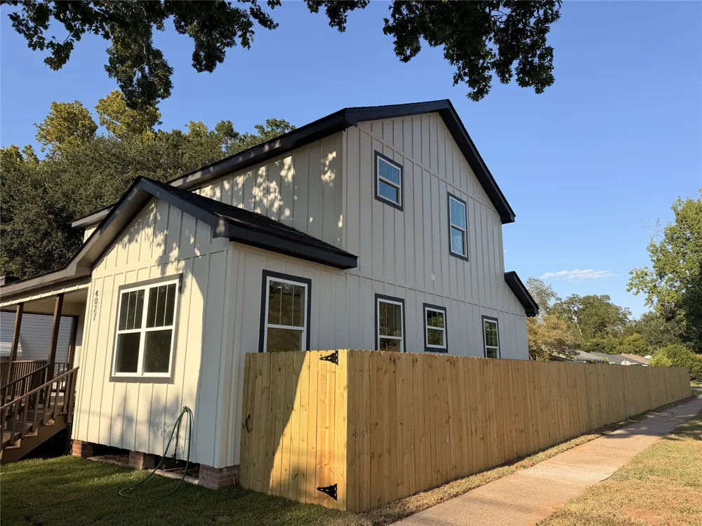 4027 Akard Avenue Shreveport, LA 71105