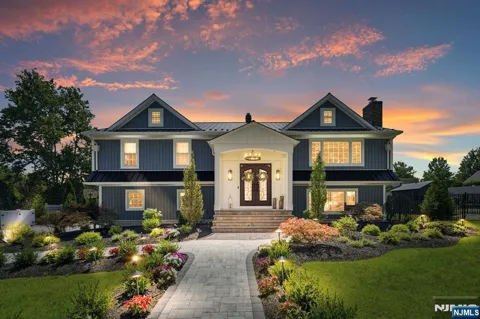 6 Dahl Drive