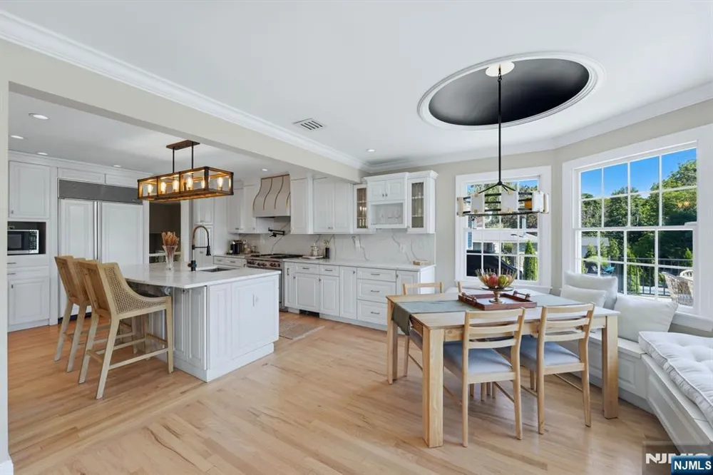 6 Dahl Drive Montville Township, NJ 07045