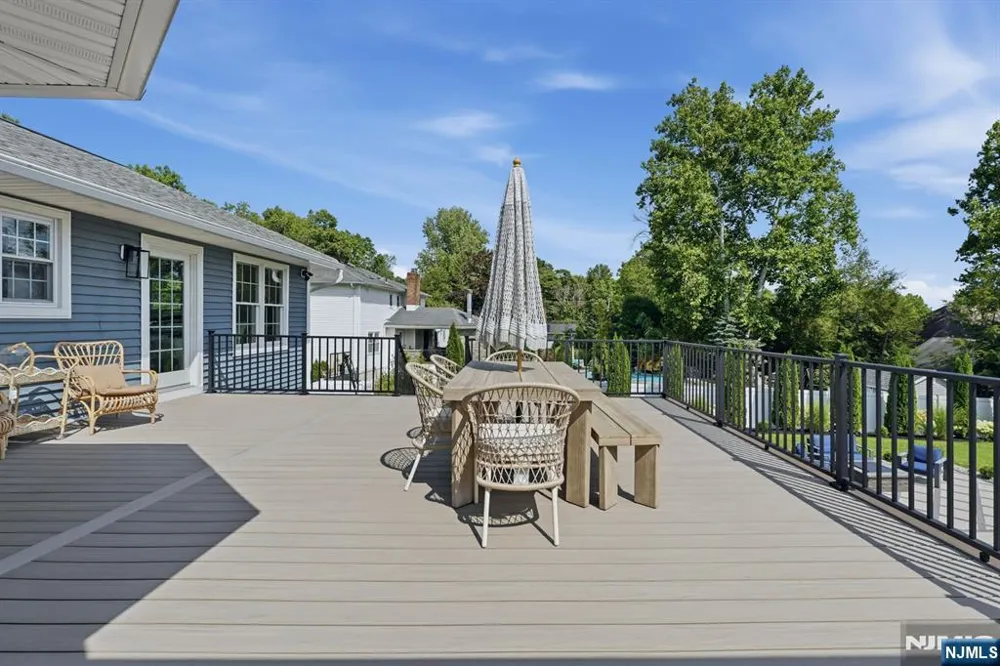 6 Dahl Drive Montville Township, NJ 07045