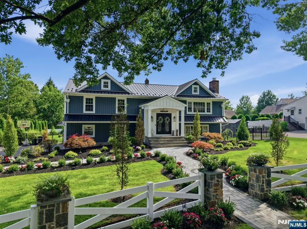 6 Dahl Drive Montville Township, NJ 07045