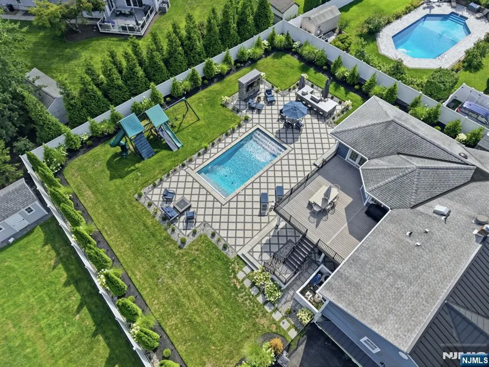 6 Dahl Drive Montville Township, NJ 07045