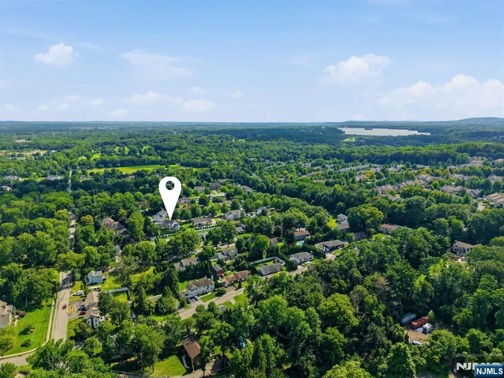 6 Dahl Drive Montville Township, NJ 07045
