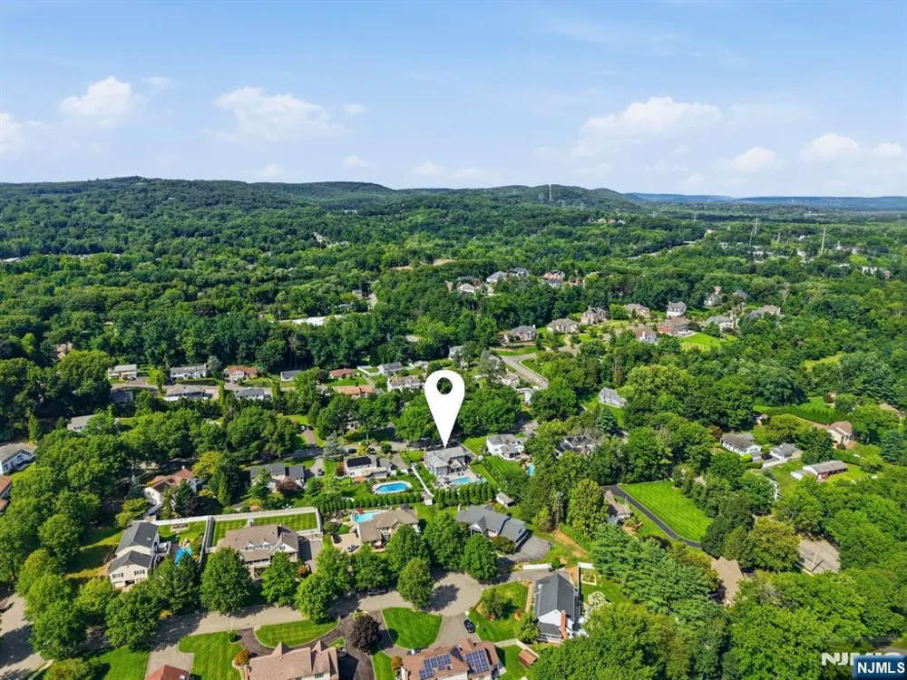 6 Dahl Drive Montville Township, NJ 07045