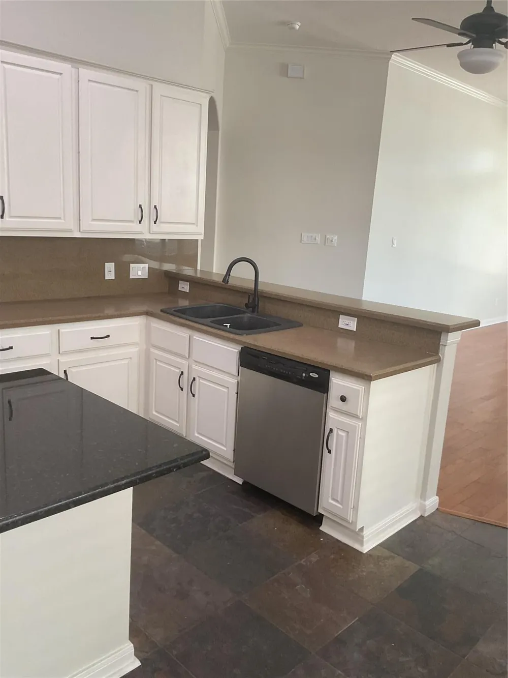 12110 Shadowpoint Drive Houston, TX 77082