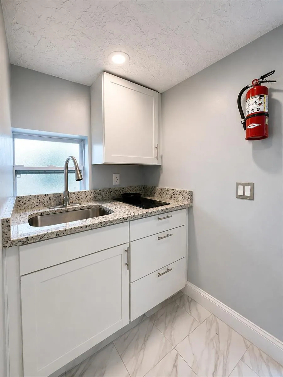 173 W 16TH STREET Riviera Beach, FL 33404