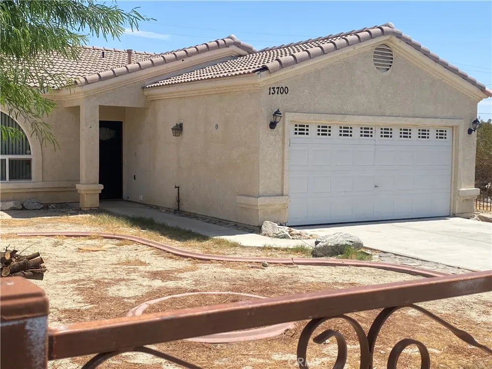 13700 El Cajon Desert Hot Springs, CA 92240