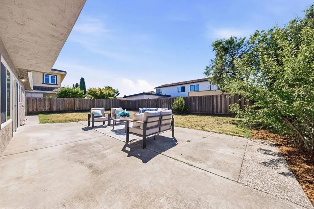 8183 Pebble Beach Avenue Newark, CA 94560