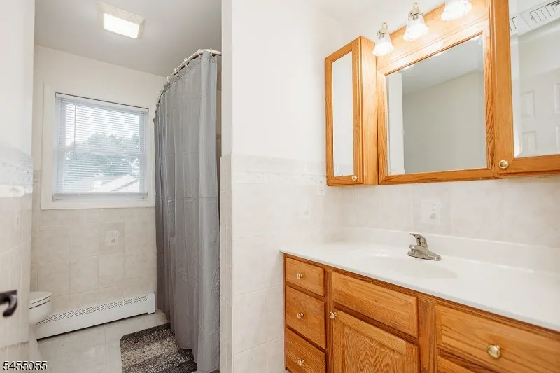 7 Twin Pond Rd Montague, NJ 07827