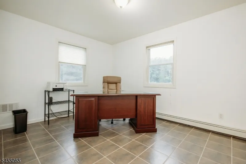 7 Twin Pond Rd Montague, NJ 07827