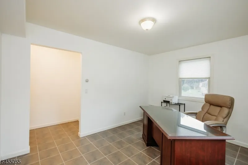 7 Twin Pond Rd Montague, NJ 07827