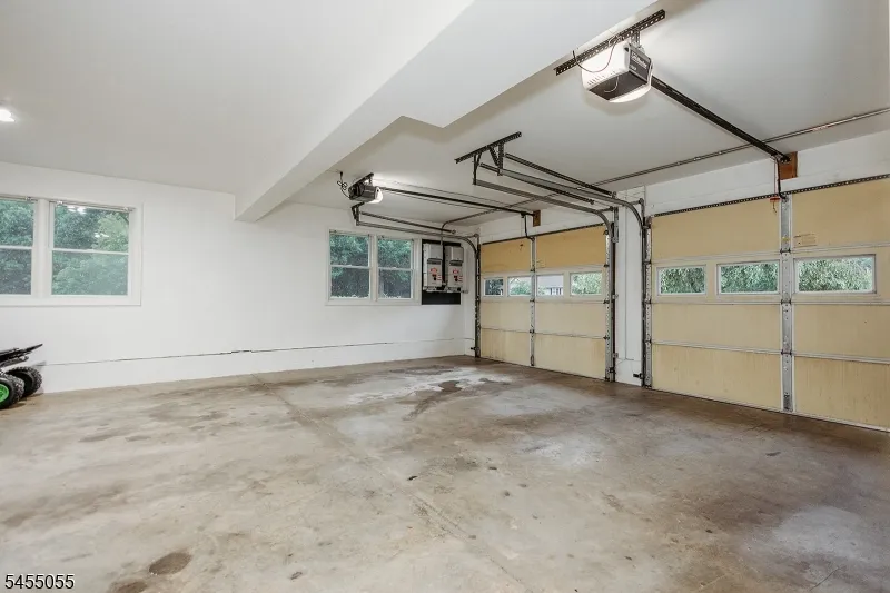 7 Twin Pond Rd Montague, NJ 07827