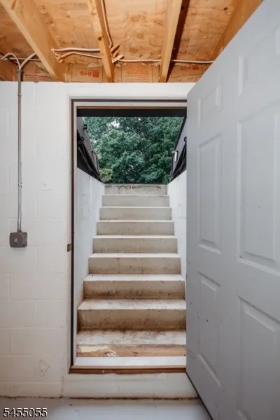 7 Twin Pond Rd Montague, NJ 07827
