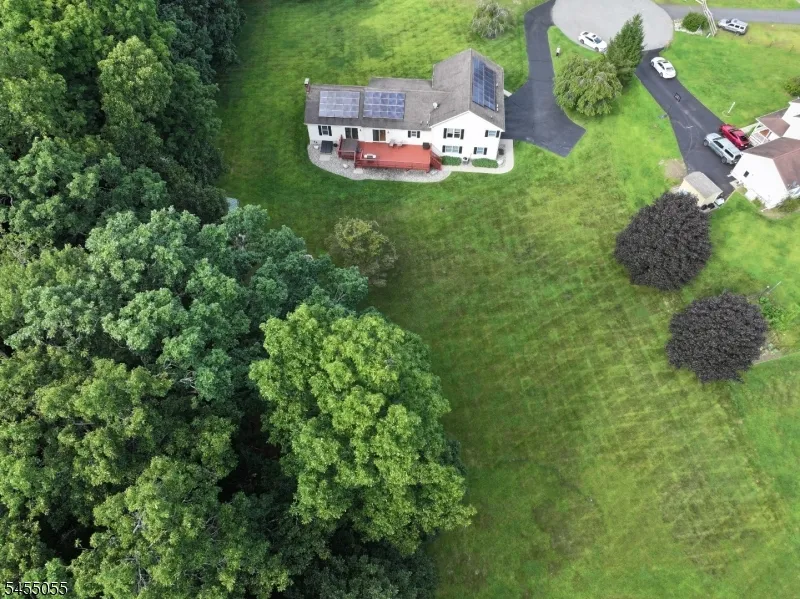 7 Twin Pond Rd Montague, NJ 07827