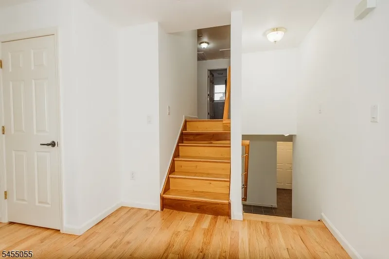7 Twin Pond Rd Montague, NJ 07827