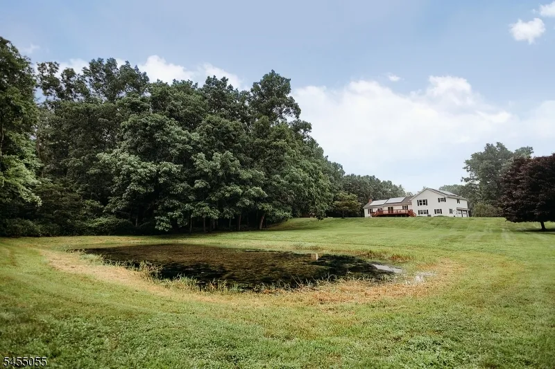 7 Twin Pond Rd Montague, NJ 07827