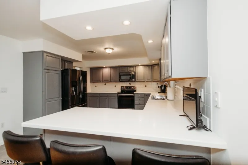 7 Twin Pond Rd Montague, NJ 07827