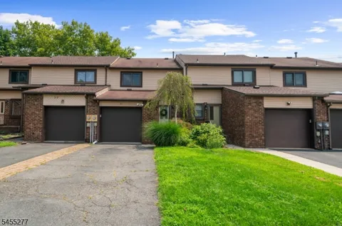 35 Chelsea Cir