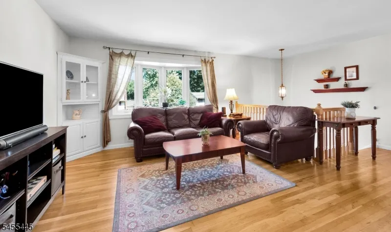 46 Deer Path Dr Mount Olive, NJ 07836