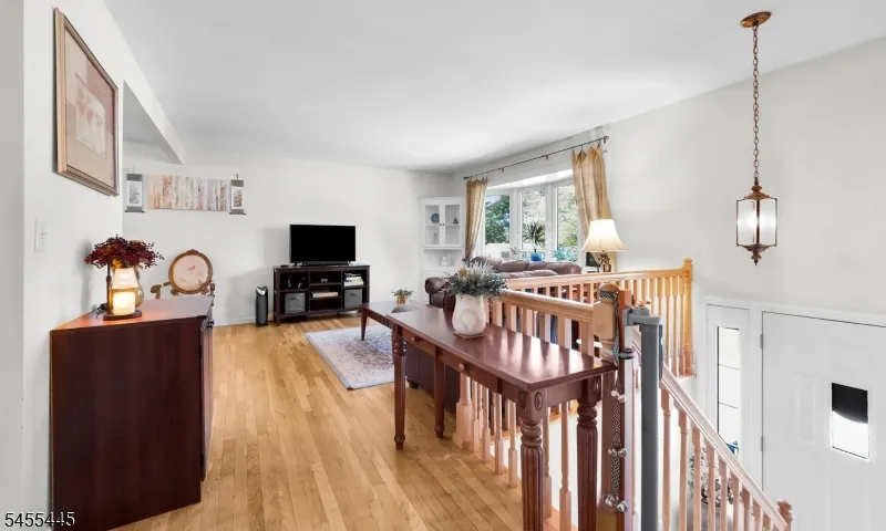 46 Deer Path Dr Mount Olive, NJ 07836
