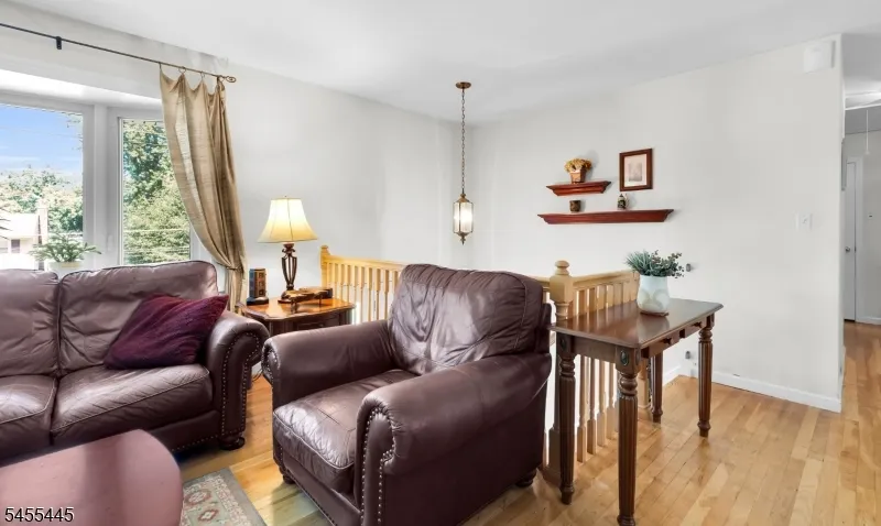 46 Deer Path Dr Mount Olive, NJ 07836