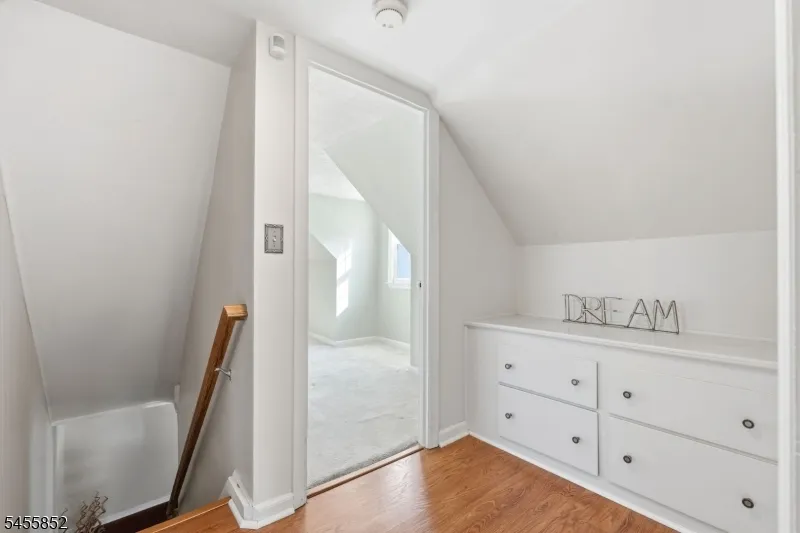 24 Sunset Dr Clark, NJ 07066