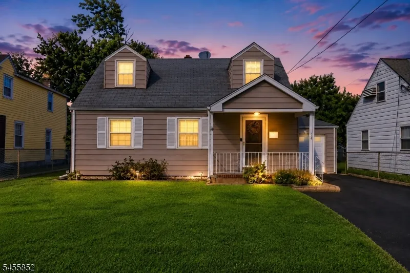 24 Sunset Dr Clark, NJ 07066