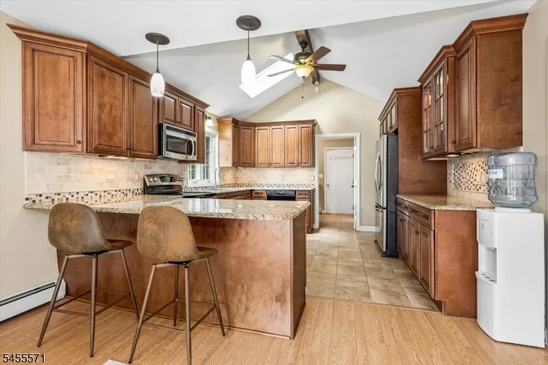 117 South St Frelinghuysen, NJ 07821