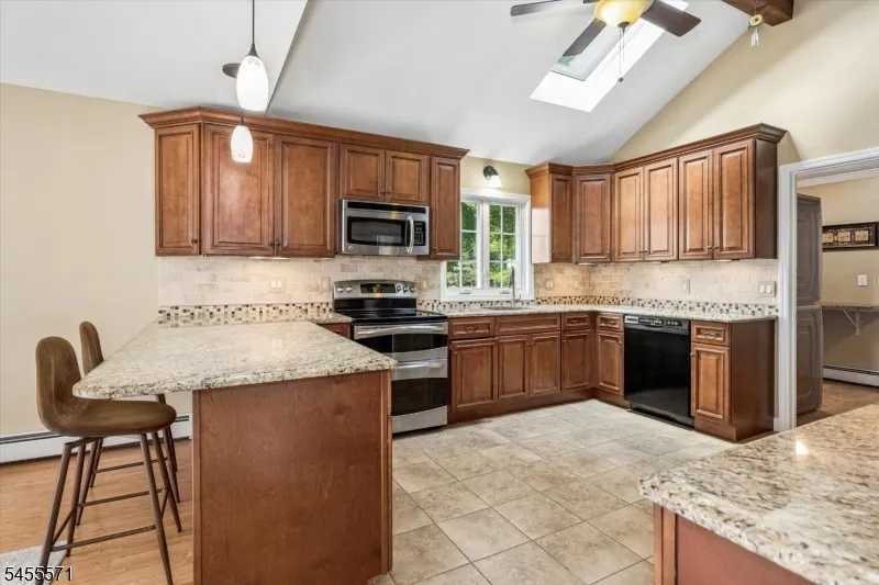 117 South St Frelinghuysen, NJ 07821