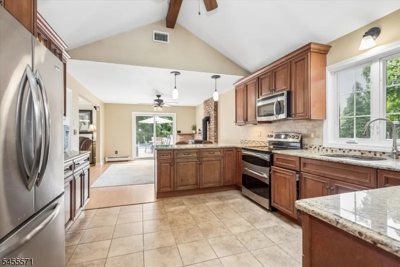 117 South St Frelinghuysen, NJ 07821