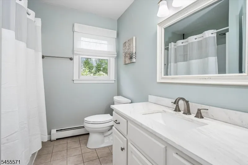 117 South St Frelinghuysen, NJ 07821