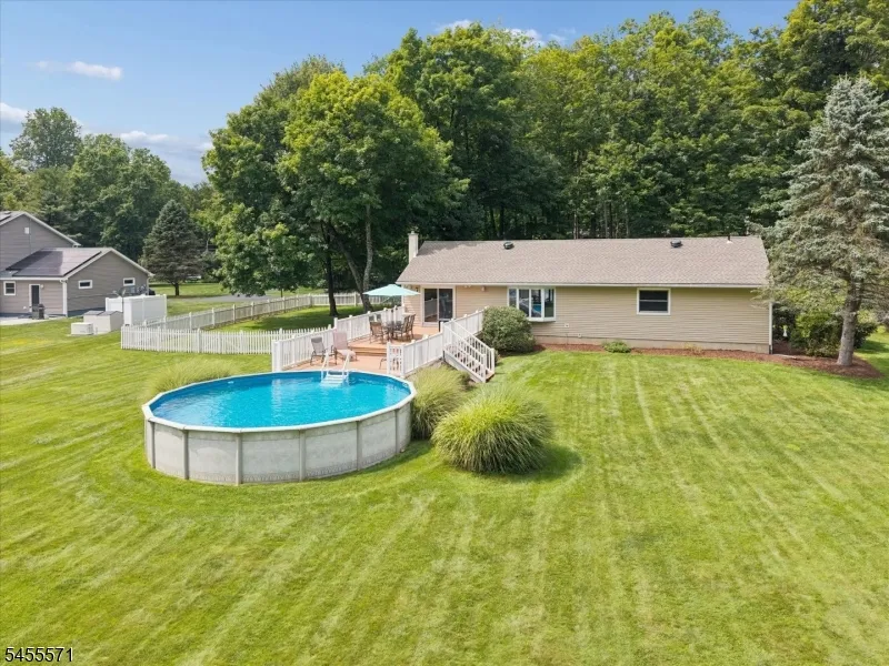 117 South St Frelinghuysen, NJ 07821