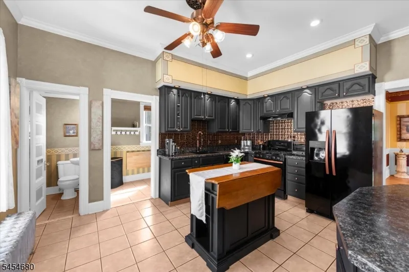 110 W Washington Ave Washington, NJ 07882