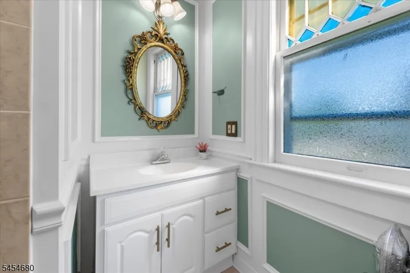 110 W Washington Ave Washington, NJ 07882