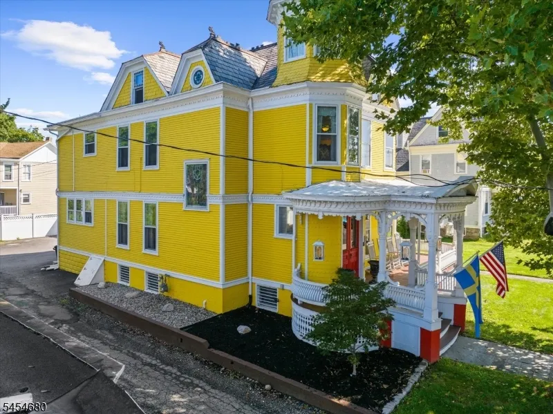 110 W Washington Ave Washington, NJ 07882