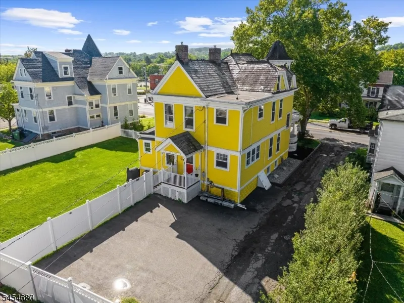 110 W Washington Ave Washington, NJ 07882