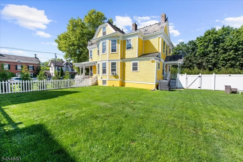 110 W Washington Ave Washington, NJ 07882