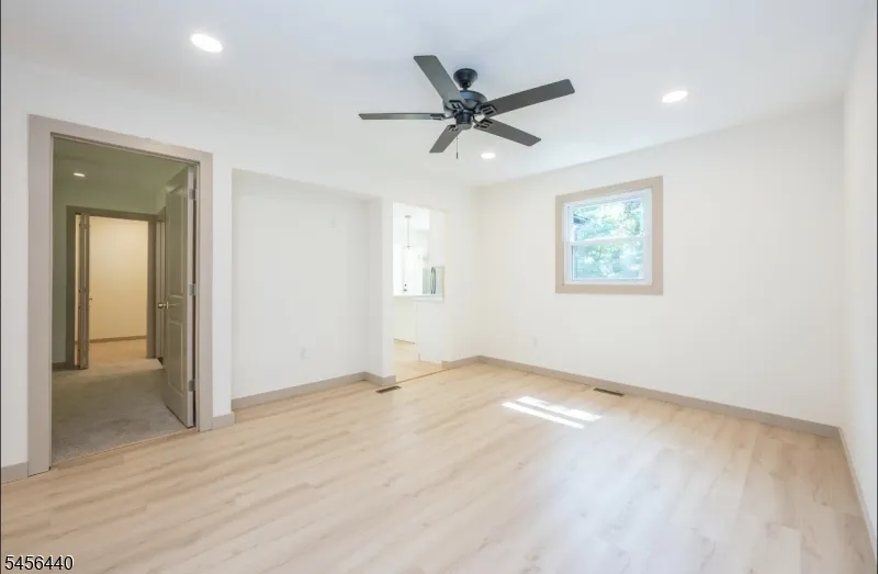 33 Orchard Dr Vernon, NJ 07462