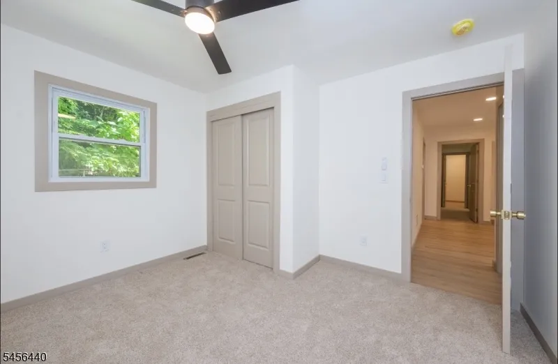 33 Orchard Dr Vernon, NJ 07462