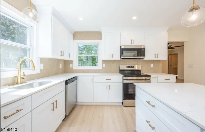 33 Orchard Dr Vernon, NJ 07462