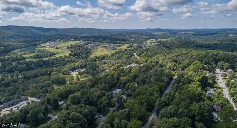 33 Orchard Dr Vernon, NJ 07462