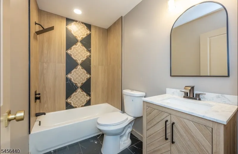 33 Orchard Dr Vernon, NJ 07462
