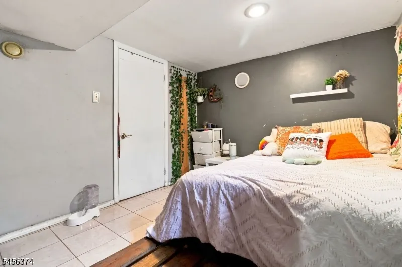 606 Britton St Elizabeth City, NJ 07202