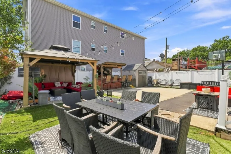 606 Britton St Elizabeth City, NJ 07202