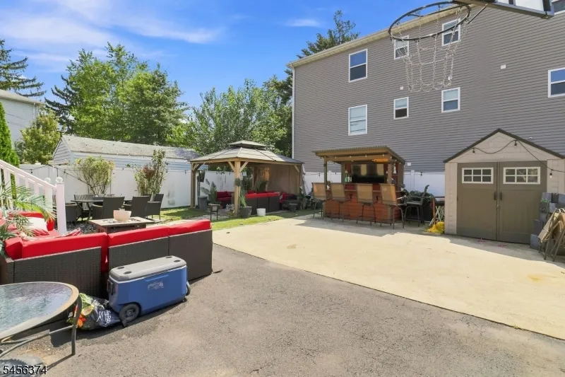 606 Britton St Elizabeth City, NJ 07202
