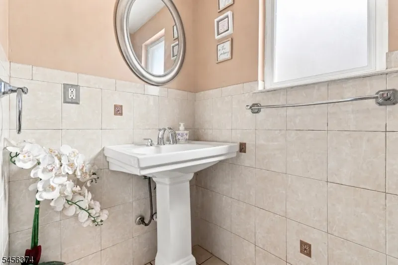606 Britton St Elizabeth City, NJ 07202