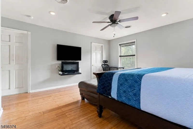 606 Britton St Elizabeth City, NJ 07202
